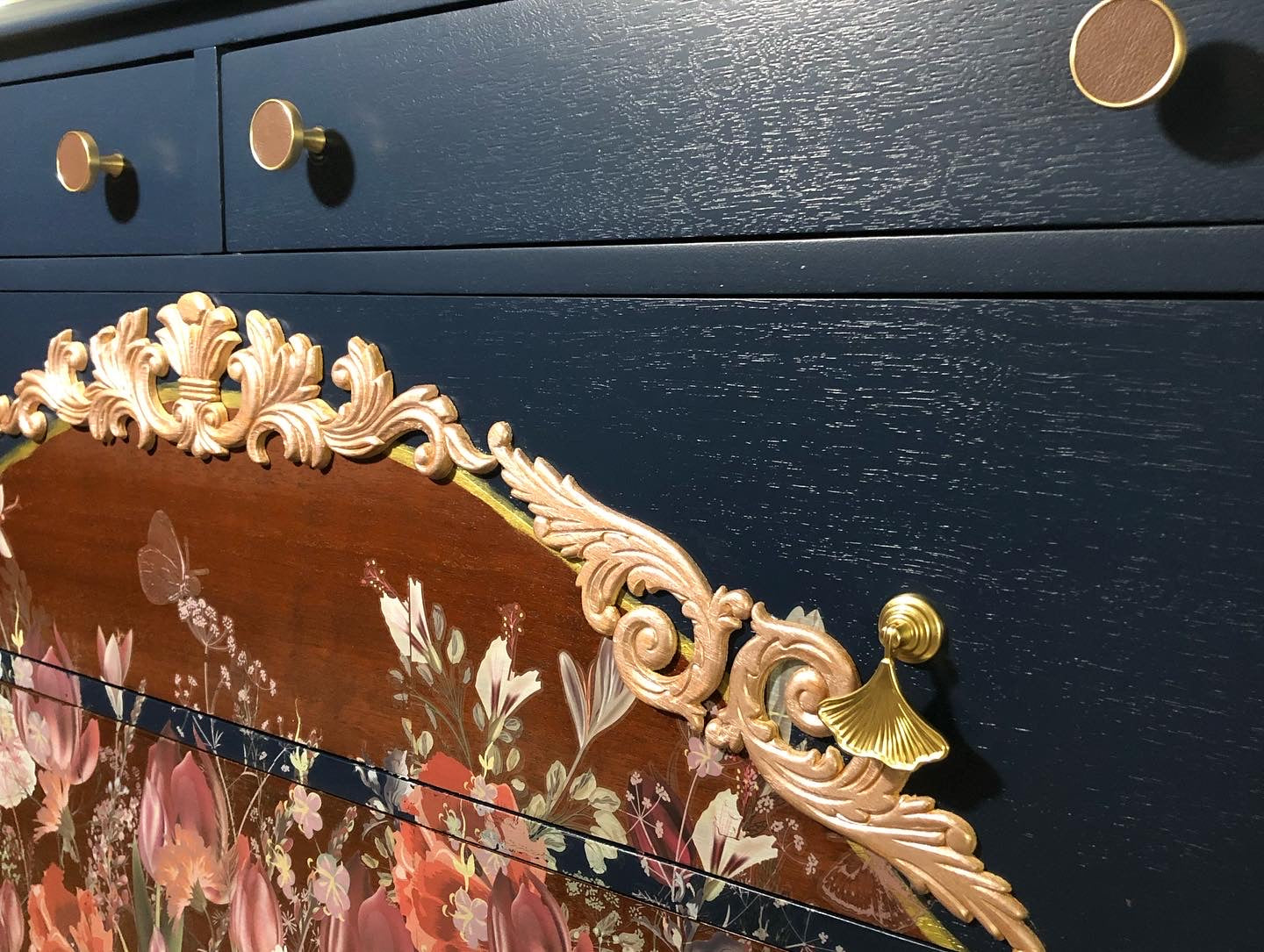 Antique 4 Drawer Dresser Chest